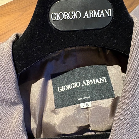 Gorgeous vintage Giorgio Armani silk suit - size 38/ roughly size 4 - Picture 4 of 13